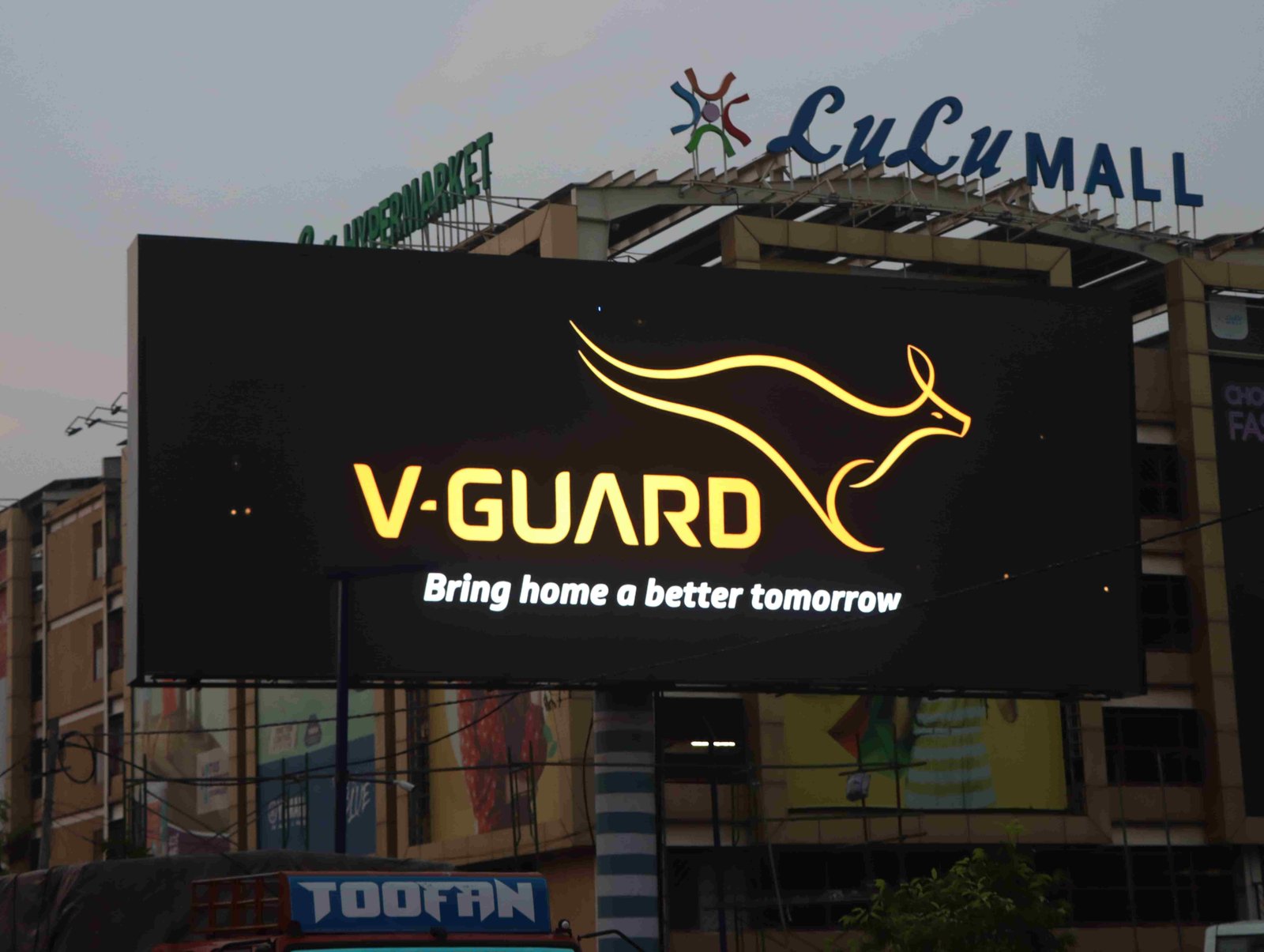 Elevate Your Outdoor Advertising with the E-Wall Series LED Screens