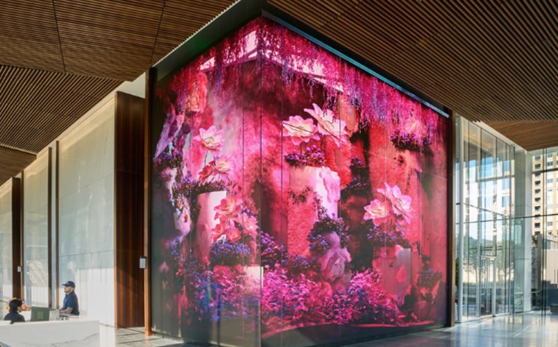 CORNER & FLEXIBLE LED CABINET