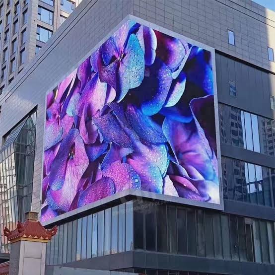 OUTDOOR LED SCREEN